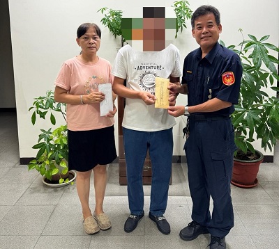 鄉民罹癌離世 枋警結合善心人士大愛協助貧困家庭 　2
